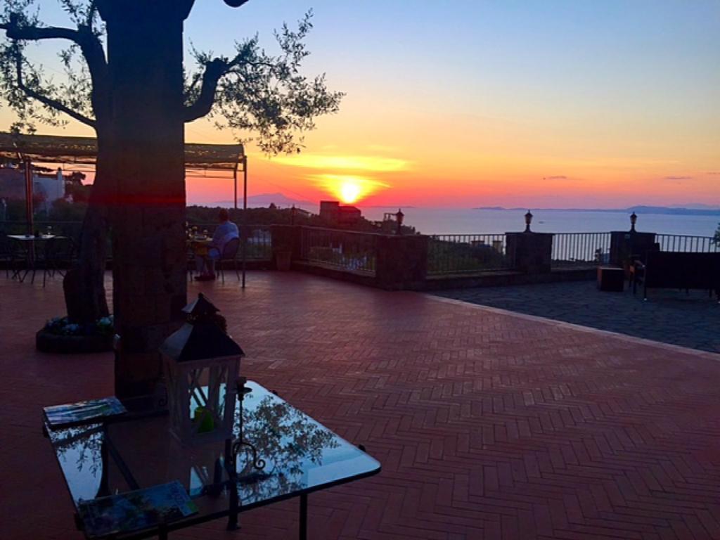 Villa Carolina Sorrento Private Heated Pool And Sea View Dış mekan fotoğraf